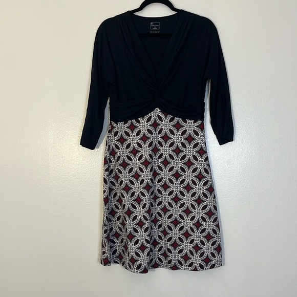 Title Nine | Twist Front dress Women’s size M soft stretch 3/4 sleeve v-neck - Picture 9 of 9